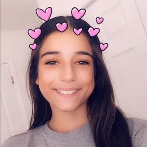 Meet your Posher, Yesenia